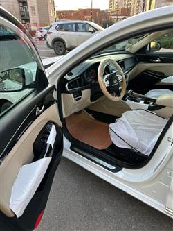 Kia Cadenza